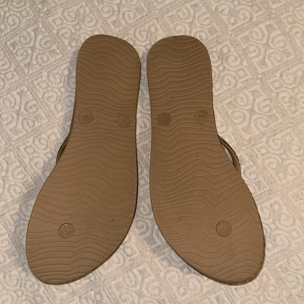 Truly like new reef flip flop sandals tan with multi colored glitter sz 8-9 - Picture 2 of 4
